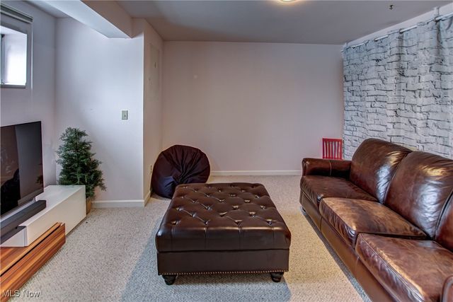 4 River Pointe, Rocky River, OH 44116