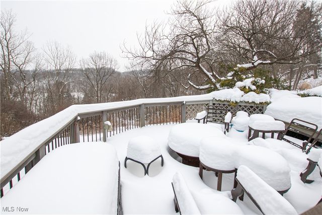 4 River Pointe, Rocky River, OH 44116