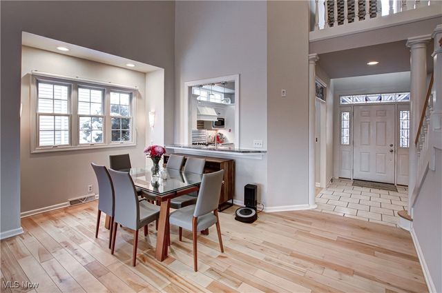 4 River Pointe, Rocky River, OH 44116