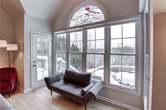 4 River Pointe, Rocky River, OH 44116