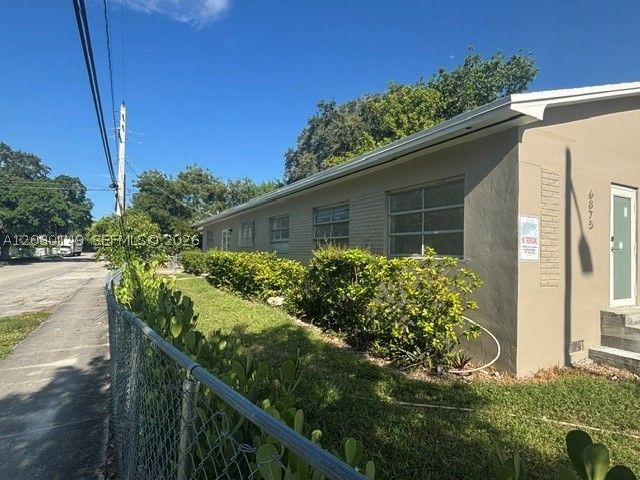 6875 NW 4th Ave, Miami, FL 33150