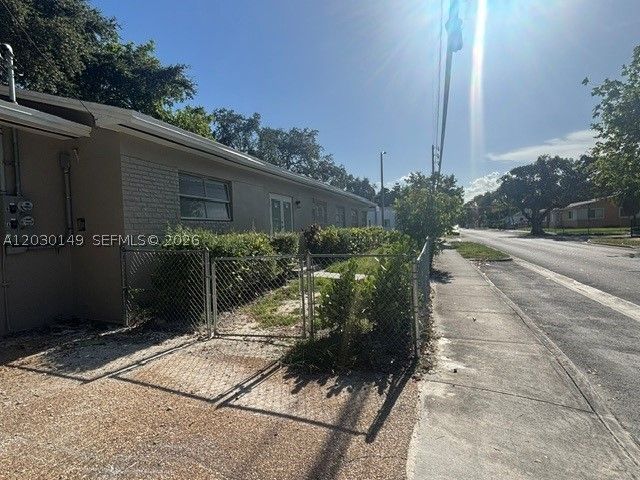 6875 NW 4th Ave, Miami, FL 33150