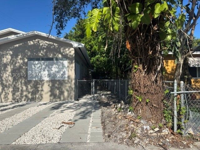 6875 NW 4th Ave, Miami, FL 33150