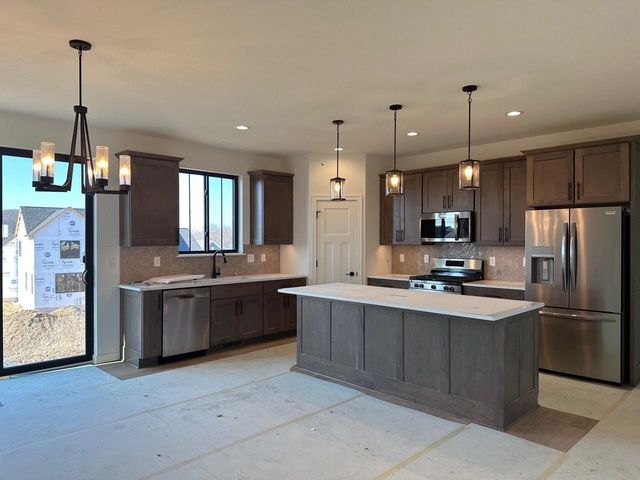 804 Viewpoint AVENUE, Waukesha, WI 53188