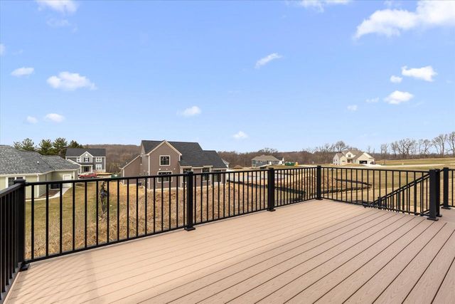 804 Viewpoint AVENUE, Waukesha, WI 53188