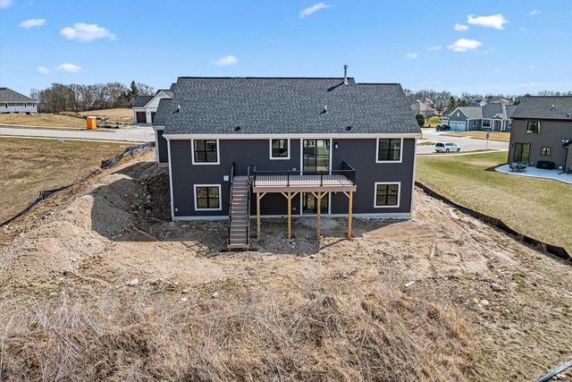804 Viewpoint AVENUE, Waukesha, WI 53188