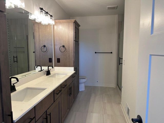 804 Viewpoint AVENUE, Waukesha, WI 53188