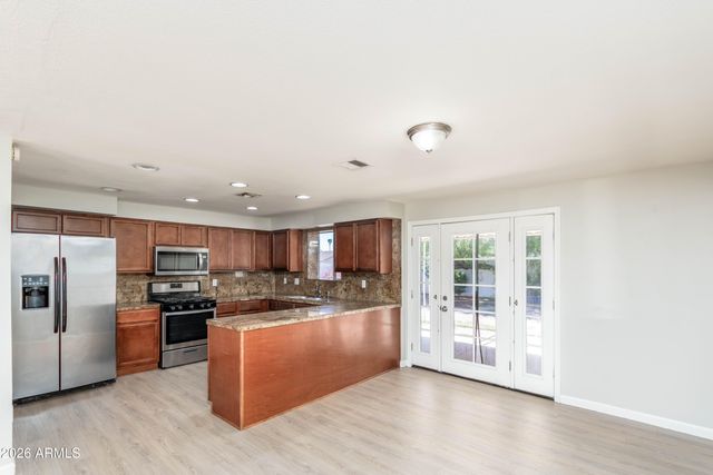 3525 E HEARN Road, Phoenix, AZ 85032