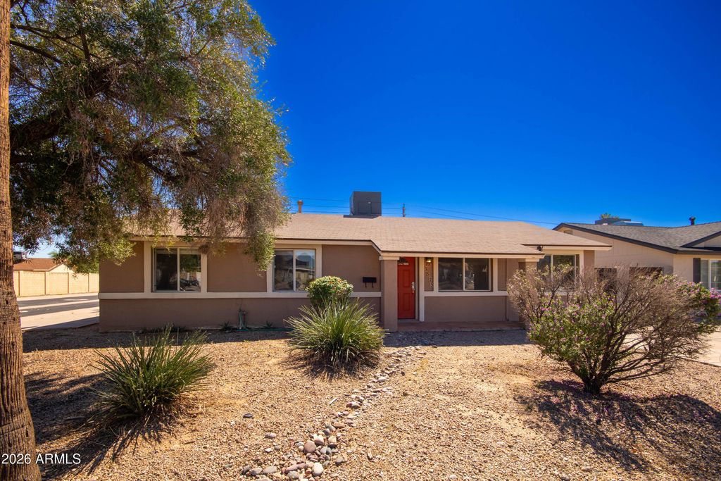 3525 E HEARN Road, Phoenix, AZ 85032