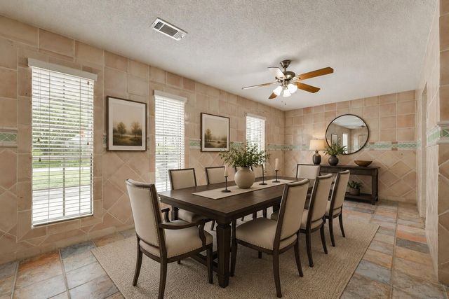201 Amber Lane, League City, TX 77573