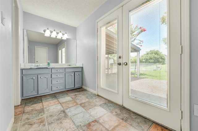 201 Amber Lane, League City, TX 77573