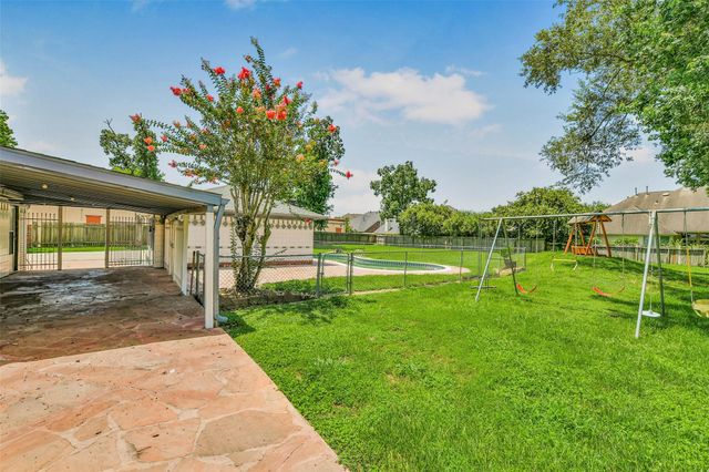 201 Amber Lane, League City, TX 77573
