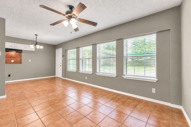 201 Amber Lane, League City, TX 77573