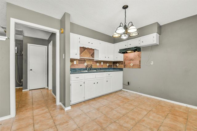 201 Amber Lane, League City, TX 77573
