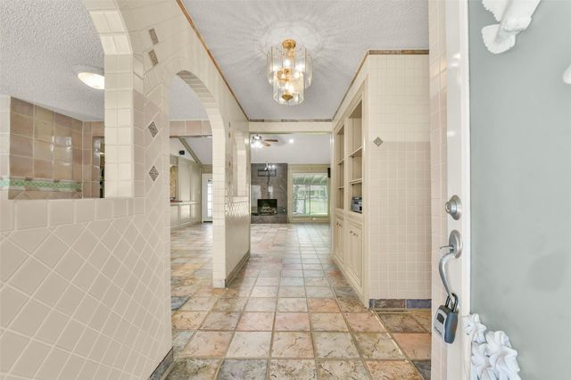 201 Amber Lane, League City, TX 77573