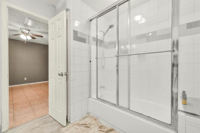 201 Amber Lane, League City, TX 77573