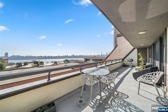 300 Gorge Road 58, Cliffside Park, NJ 07010