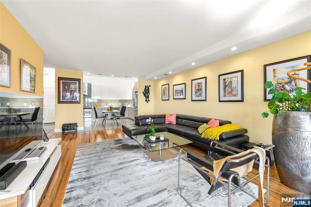 300 Gorge Road 58, Cliffside Park, NJ 07010