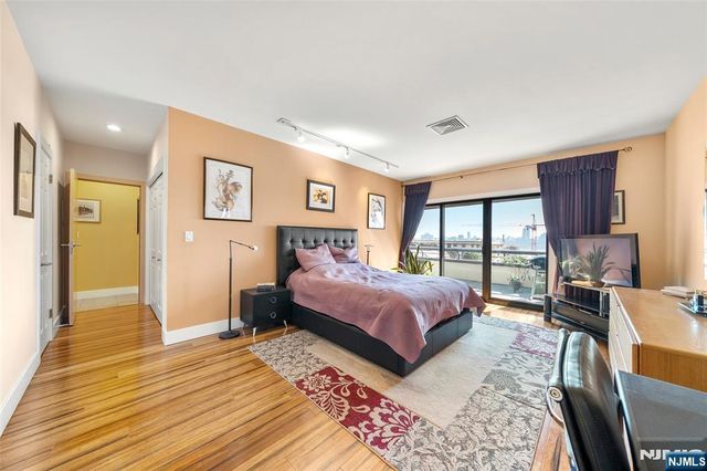 300 Gorge Road 58, Cliffside Park, NJ 07010