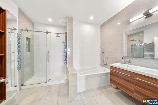 300 Gorge Road 58, Cliffside Park, NJ 07010