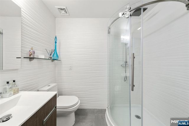 300 Gorge Road 58, Cliffside Park, NJ 07010