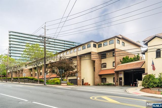 300 Gorge Road 58, Cliffside Park, NJ 07010