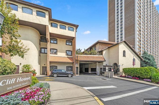 300 Gorge Road 58, Cliffside Park, NJ 07010