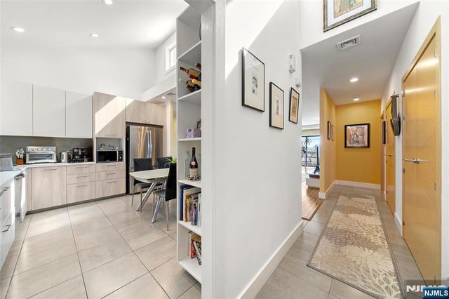 300 Gorge Road 58, Cliffside Park, NJ 07010