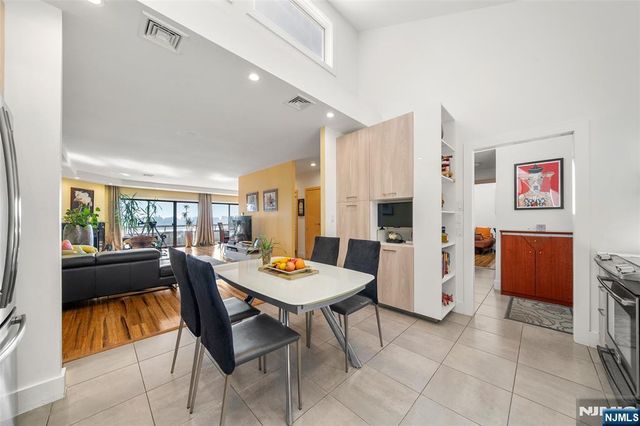 300 Gorge Road 58, Cliffside Park, NJ 07010