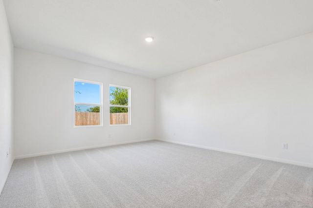 1305 Morris LOOP, San Marcos, TX 78666