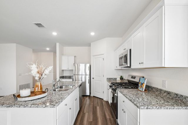 1305 Morris LOOP, San Marcos, TX 78666