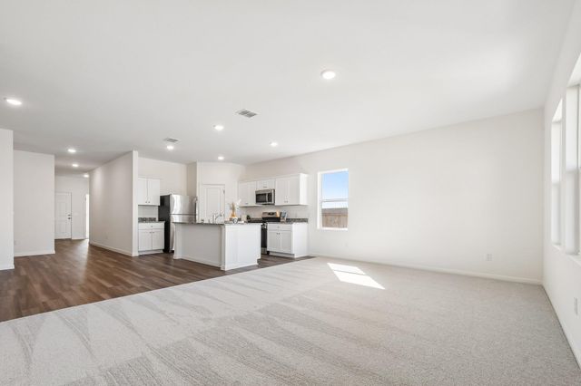 1305 Morris LOOP, San Marcos, TX 78666