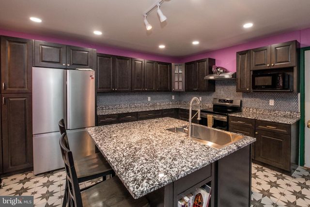 114 E UPSAL ST, Philadelphia, PA 19119