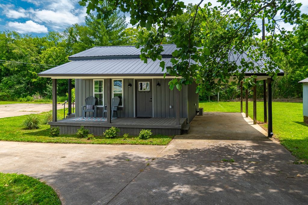 941 Shelbyville Hwy, Fayetteville, TN 37334
