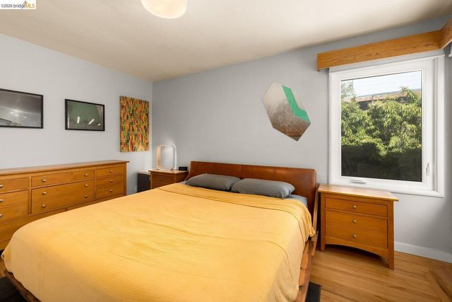 7542 Valentine St, Oakland, CA 94605