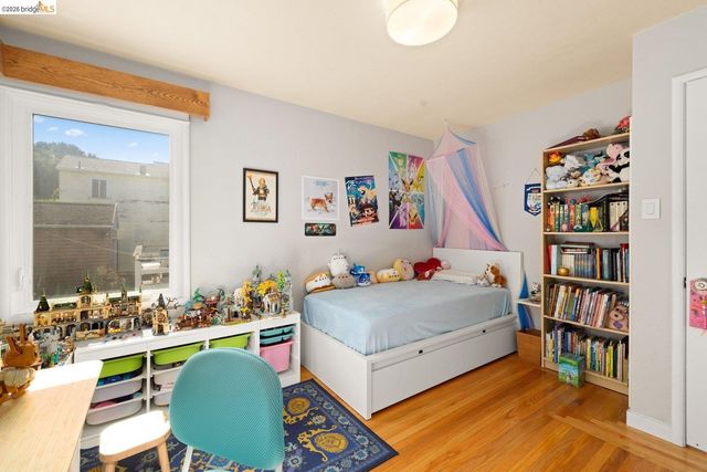 7542 Valentine St, Oakland, CA 94605