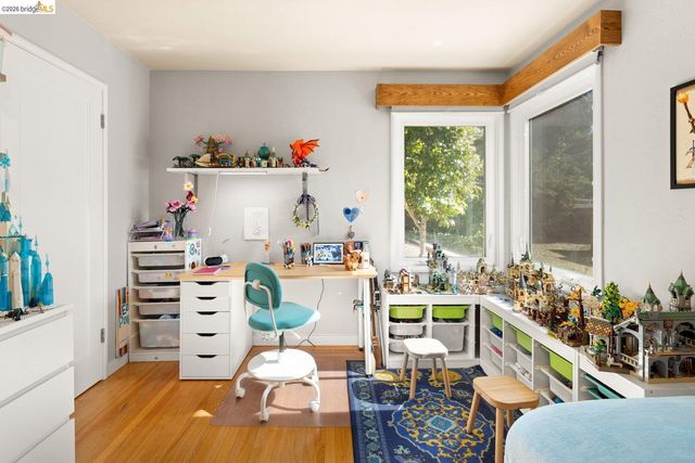 7542 Valentine St, Oakland, CA 94605