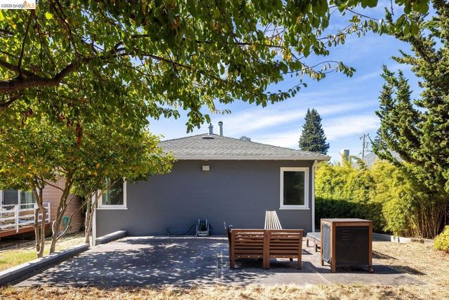7542 Valentine St, Oakland, CA 94605