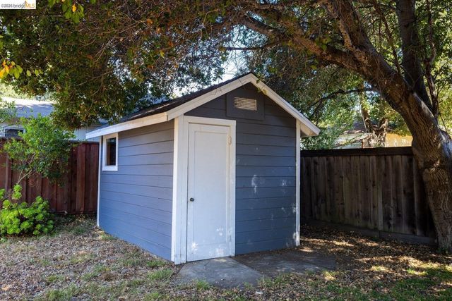 7542 Valentine St, Oakland, CA 94605