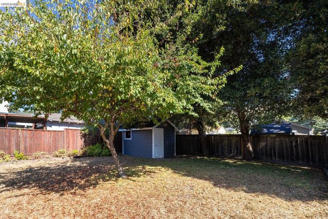 7542 Valentine St, Oakland, CA 94605