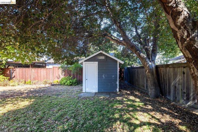 7542 Valentine St, Oakland, CA 94605