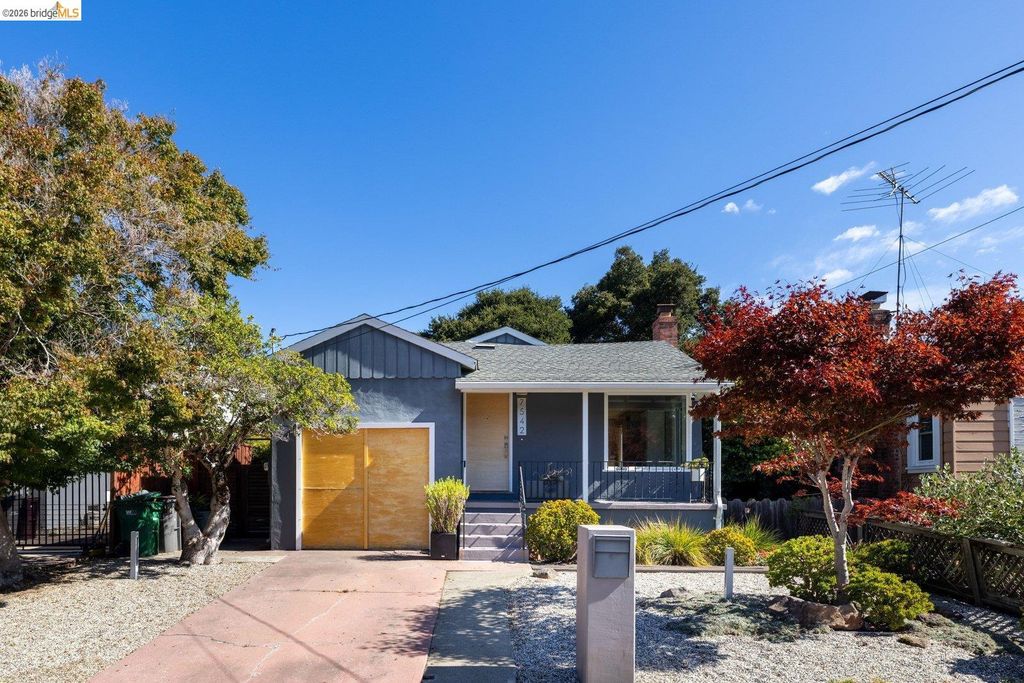 7542 Valentine St, Oakland, CA 94605