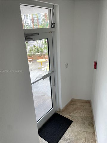 1701 SUNSET HARBOUR DR 201, Miami Beach, FL 33139