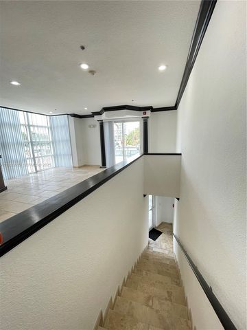 1701 SUNSET HARBOUR DR 201, Miami Beach, FL 33139