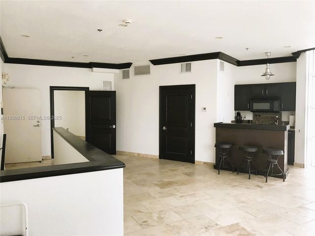 1701 SUNSET HARBOUR DR 201, Miami Beach, FL 33139