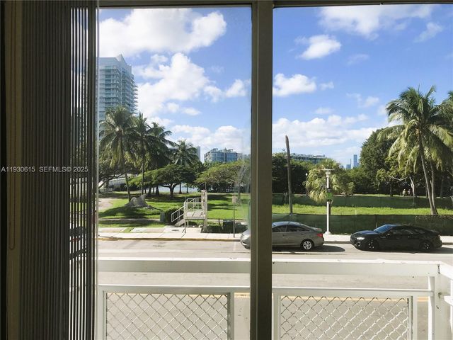 1701 SUNSET HARBOUR DR 201, Miami Beach, FL 33139