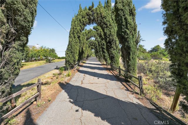 10085 W Lilac, Escondido, CA 92026