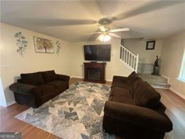 6231 Hickory Lane Circle, Union City, GA 30291