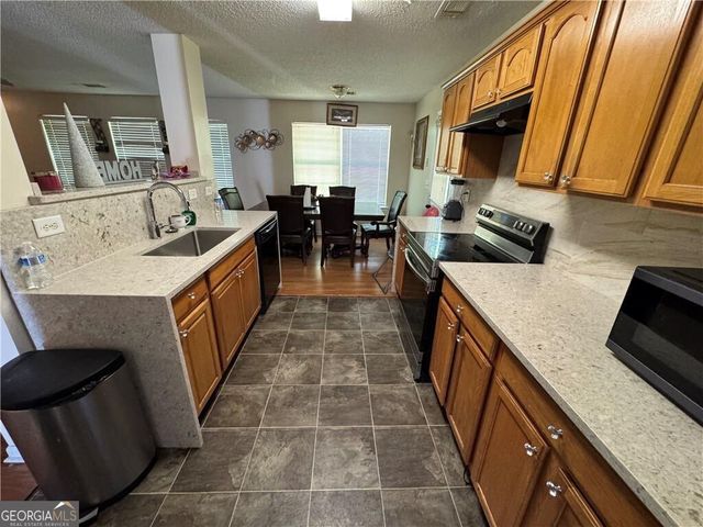 6231 Hickory Lane Circle, Union City, GA 30291