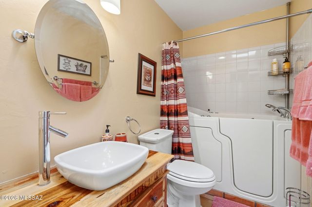 612 W Greenview Place, Green Valley, AZ 85614